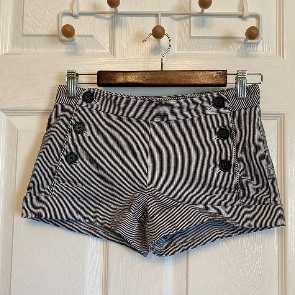 Aritzia Talula Button Front Starboard Nautical Striped Shorts Size 2